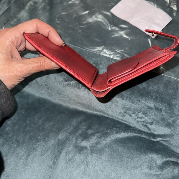 Louis Vuitton Red leather Epi wallet snap button π - Picture 11 of 13